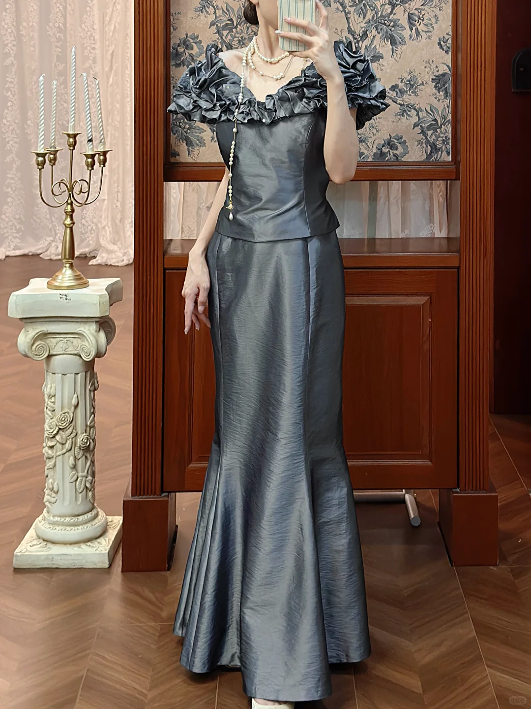 Vintage Unique Mermaid V Neck Grey Satin Long Prom Dress DP4823
