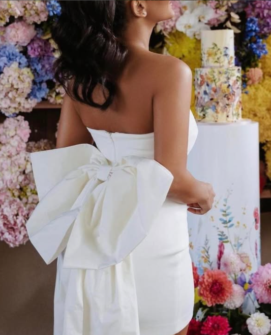Simple Sheath Strapless White Bow Satin Short Homecoming Dress Party Dress DP1264