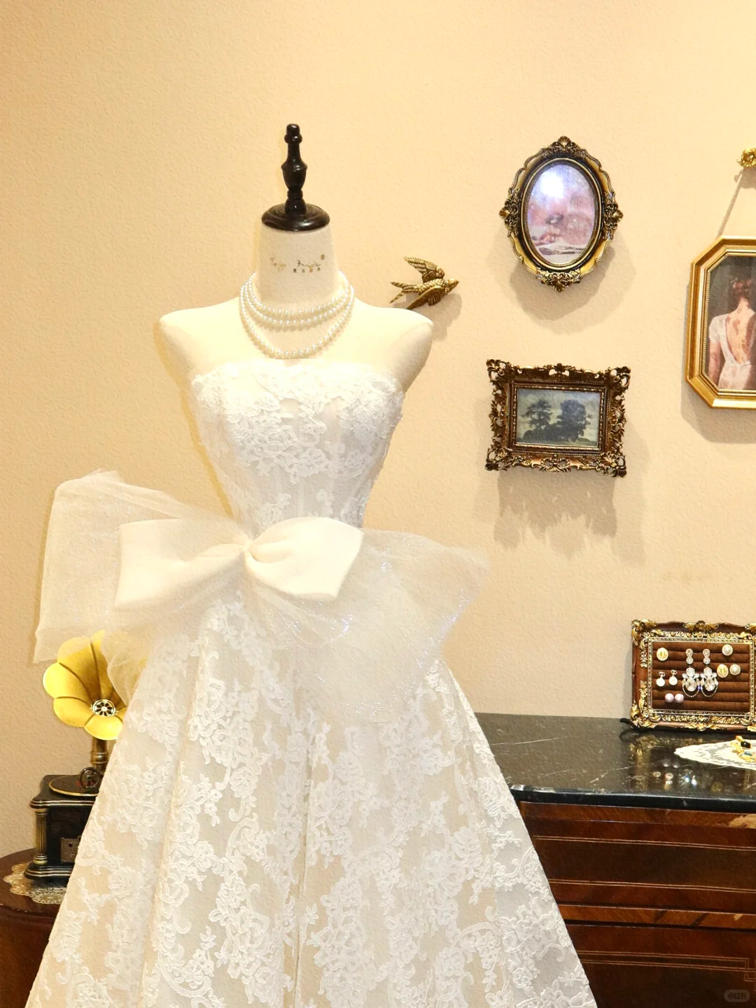 White A Line Strapless Lace Prom Dress Wedding Dress with Bow DP3916