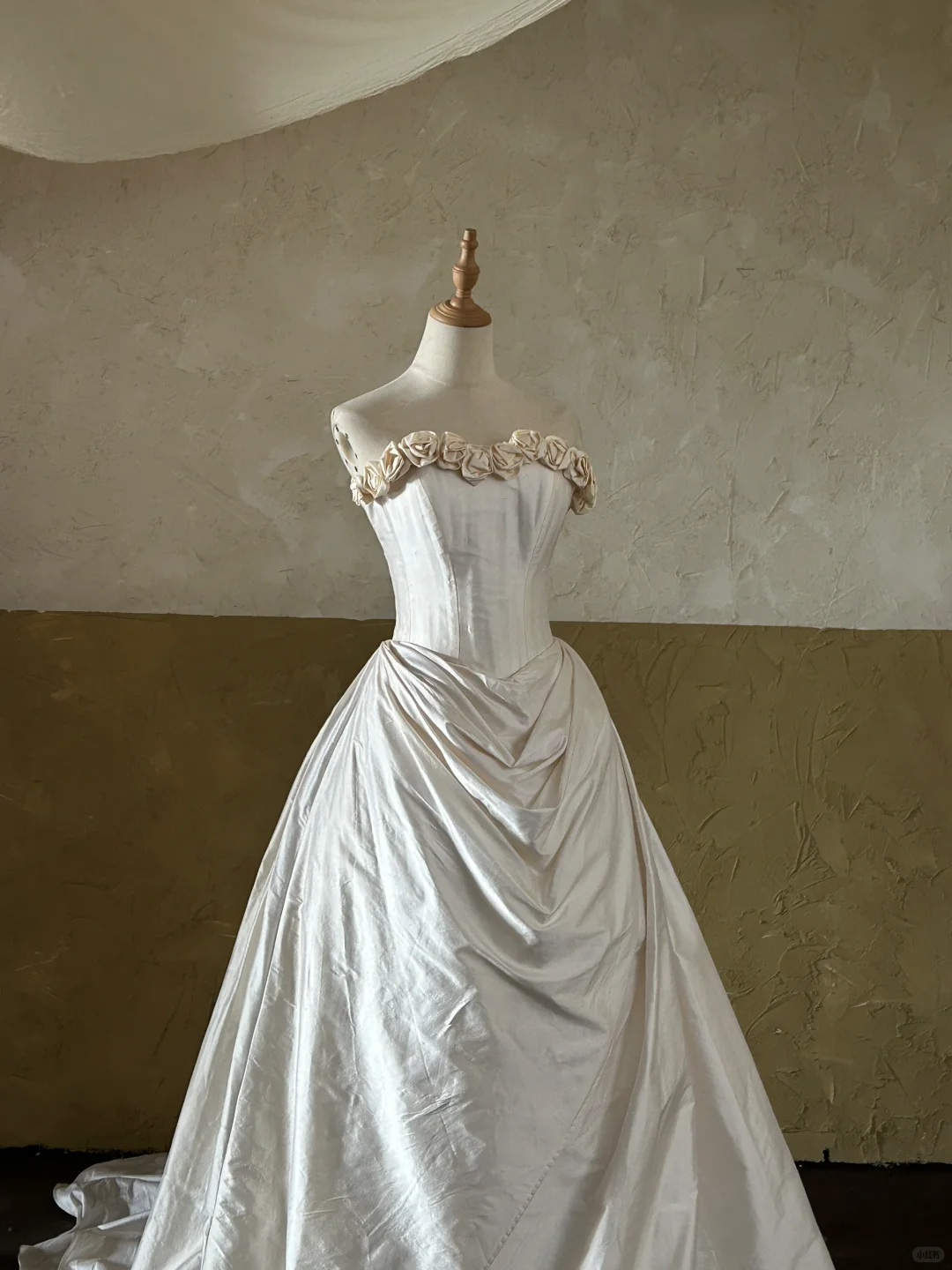 1950s A Line Sweetheart Neck Rose Satin Wedding Dress DP5291