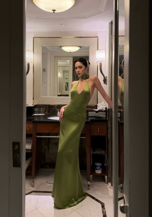 Charming Green Sheath Halter V Neck Satin Long Prom Dress Evening Dress DP7980