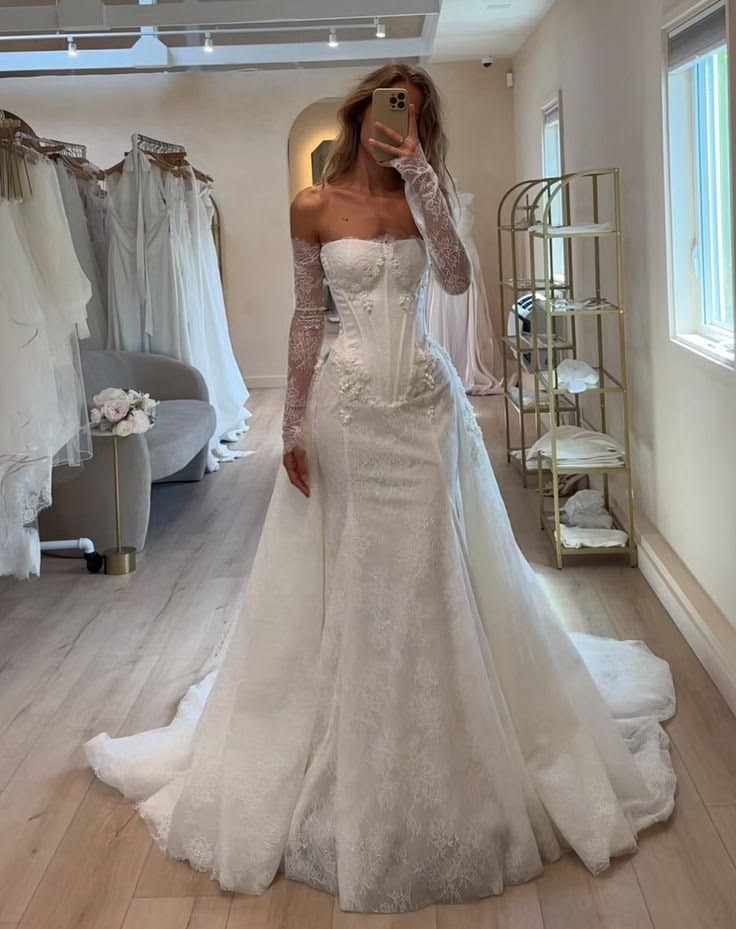 Princess Ball Gown Sweetheart Neck Floral White Lace Tulle Wedding Dress DP6869