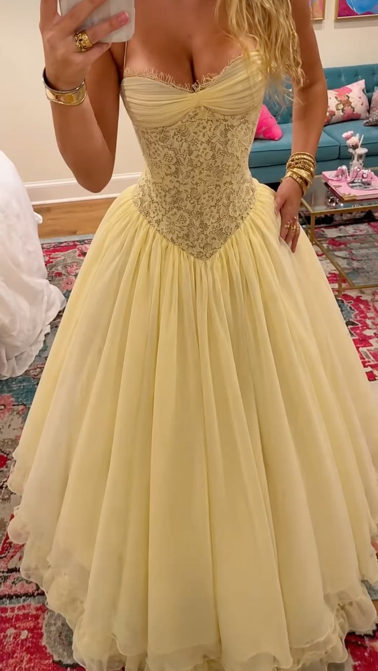 Princess Yellow A Line Sweetheart Neck Lace Chiffon Long Prom Dress Outfits DP6822