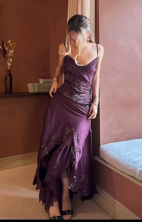 Dark Purple A Line Spaghetti Strap Appliques Satin Long Prom Dress Party Dress DP8228