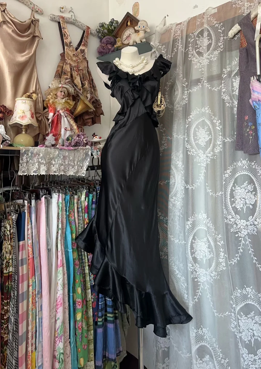 Vintage Black Mermaid V Neck Ruffle Satin Prom Dress Evening Party Dress DP5628