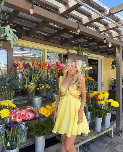 Yellow A Line V-neck Backless Chiffon Short Homecoming Dress DP952