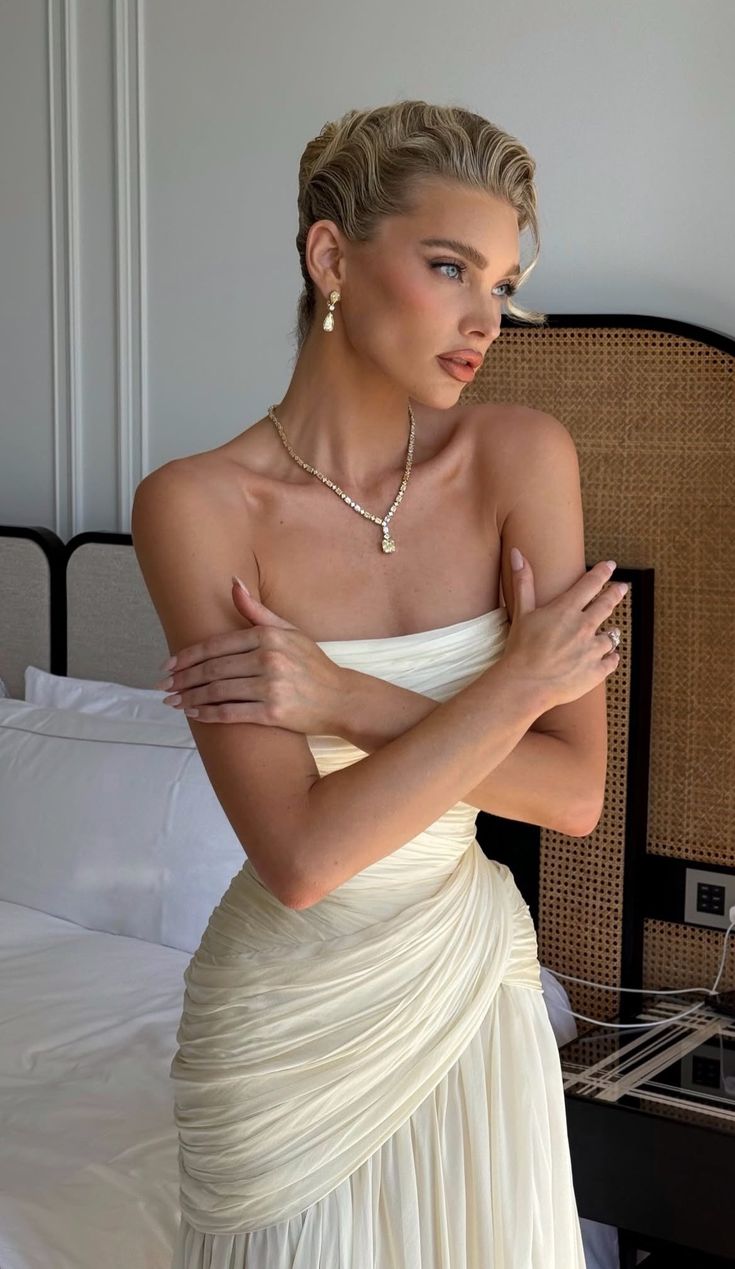 Light Champagne A Line Strapless Feather Chiffon Evening Dress Cocktail Dress DP2855