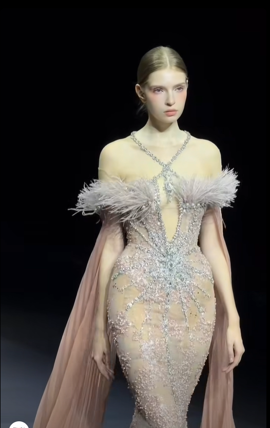 Green Mermaid Halter Exquisite Beaded Feather Tulle Long Prom Dress DP4813