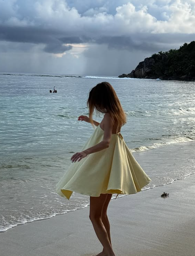 Simple Yellow A Line Halter Satin Short Homecoming Dress Outfits DP6155