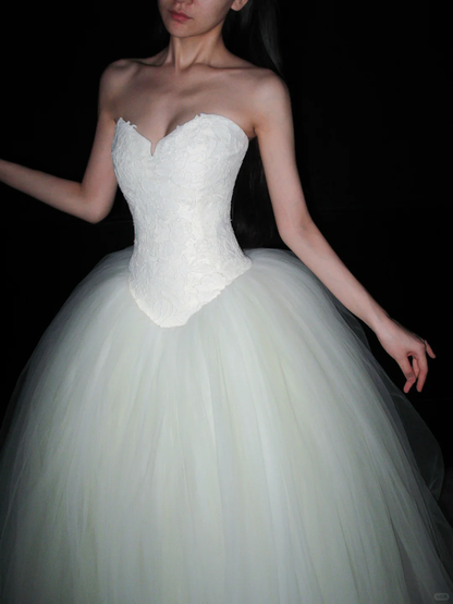 Cute Ball Gown Sweetheart Neck Lace Tulle Long Wedding Dress DP6385
