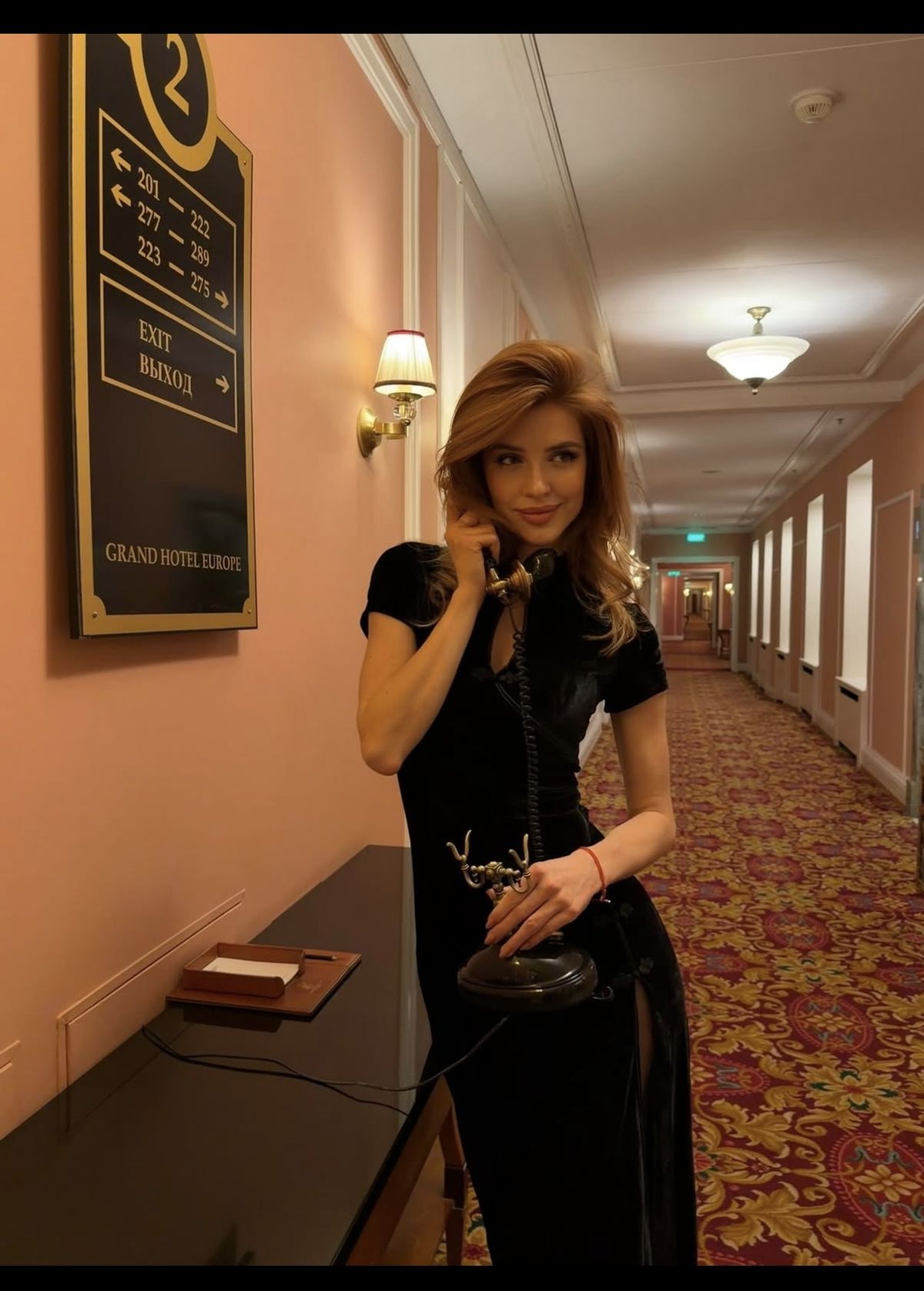Sexy Sheath Black Velvet Long Prom Dress Evening Dress with Slit DP4787