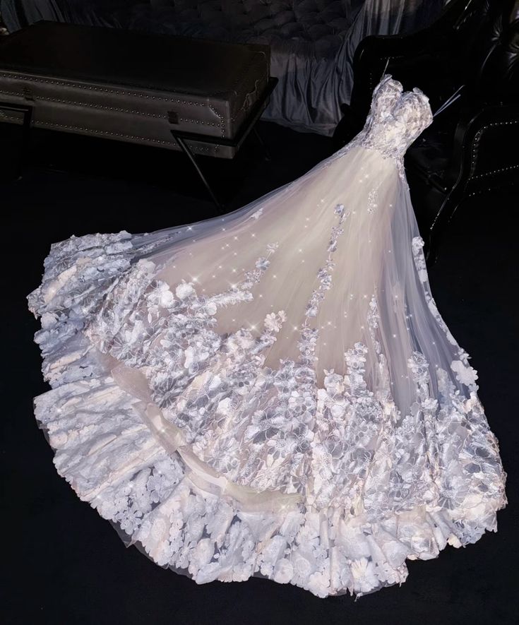 Pretty A Line Sweetheart Neck White Lace Appliques Tulle Long Prom Dress Wedding Dress DP2862