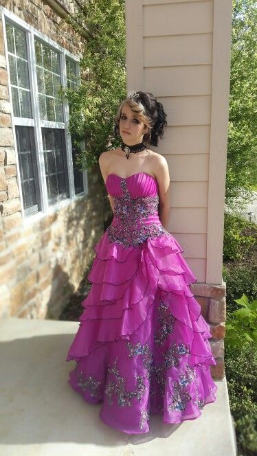 Vintage Pink Ball Gown Strapless Embroidered Layered Chiffon Prom Dress Graduation Prom Dress DP5105