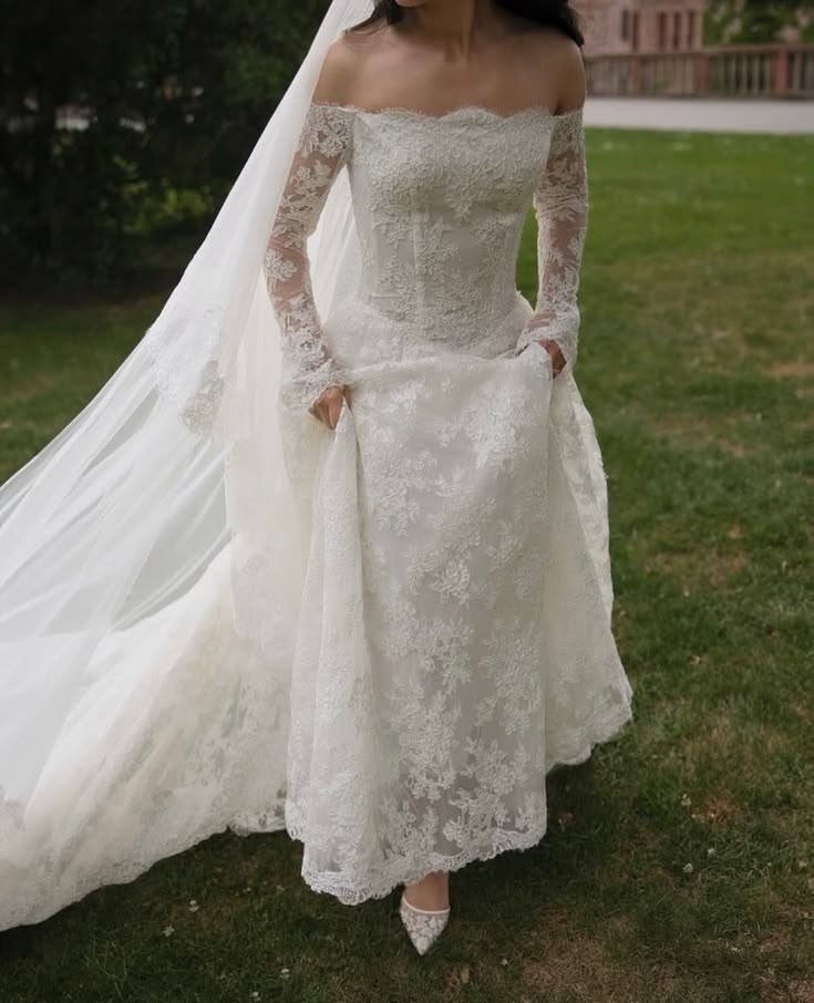 Dreamy Ball Gown Long Sleeve White Lace Long Wedding Dress DP7199