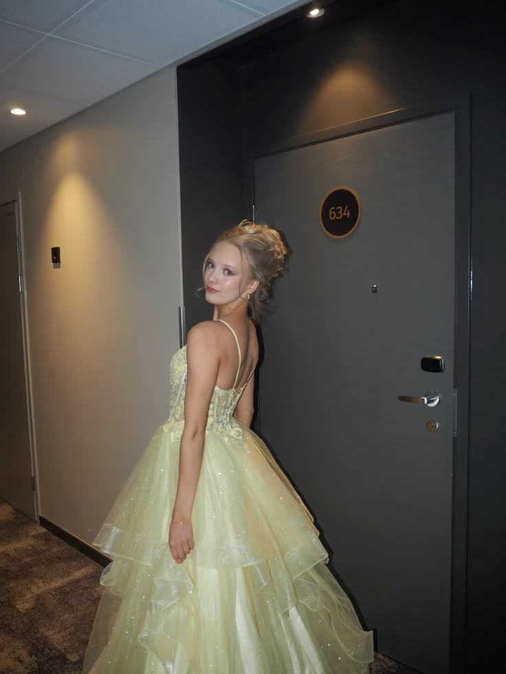 Pretty Yellow A Line Spaghetti Straps Beaded Sequin Corset Tulle Prom Dress DP6808