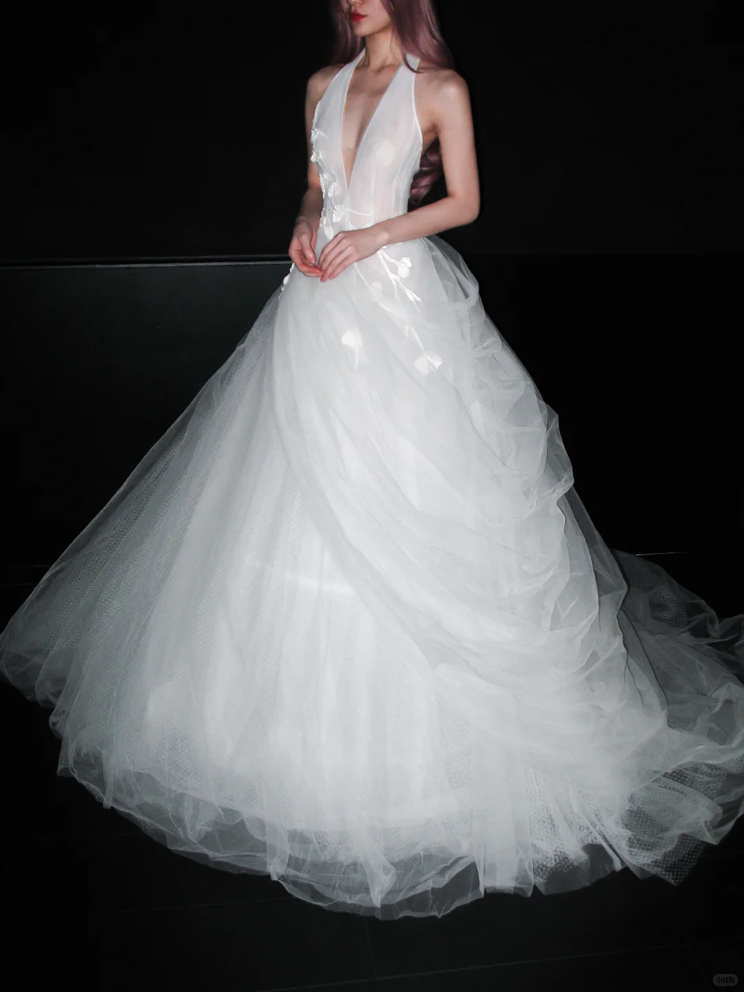 White Princess A Line V Neck Appliques Tulle Wedding Dress DP5173