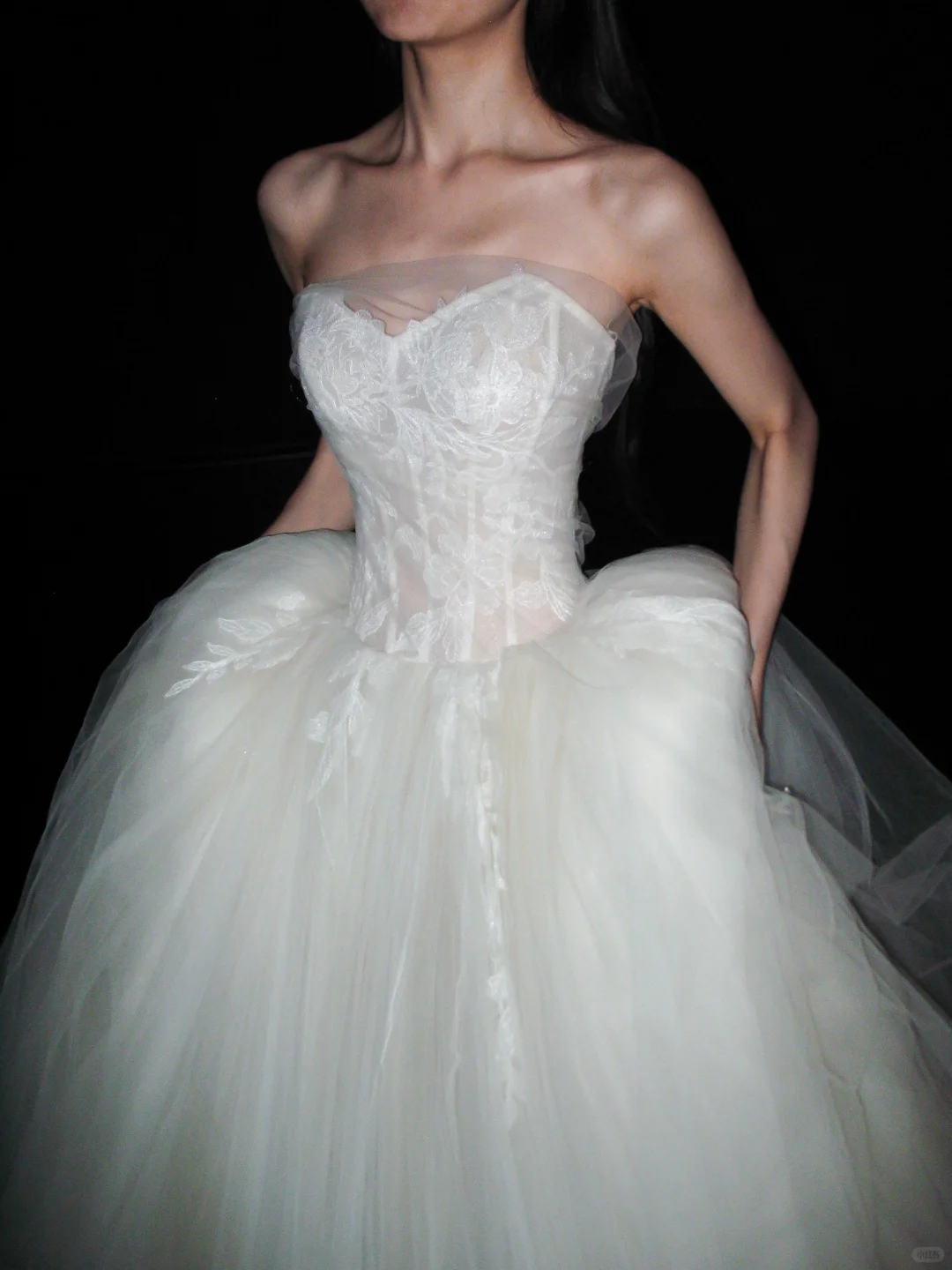 High-class Ball Gown Sweetheart Neck Appliques Lace Tulle Long Wedding Dress DP6365