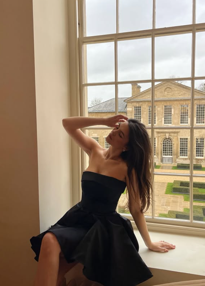Simple Black A Line Strapless Satin Short Homecoming Dress Outfits DP6013