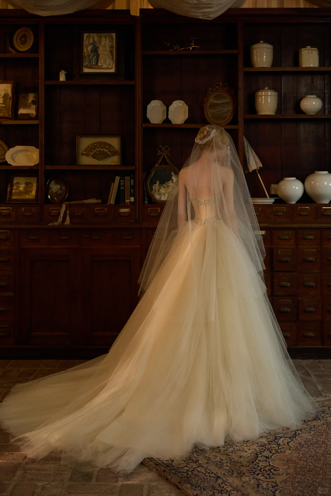 Gentle Ball Gown Sweetheart Neck Exquisite Beaded Tulle Long Prom Dress Wedding Dress DP3924