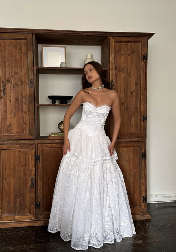 1960s A Line Sweetheart Neck White Lace Satin Wedding Dress DP5293