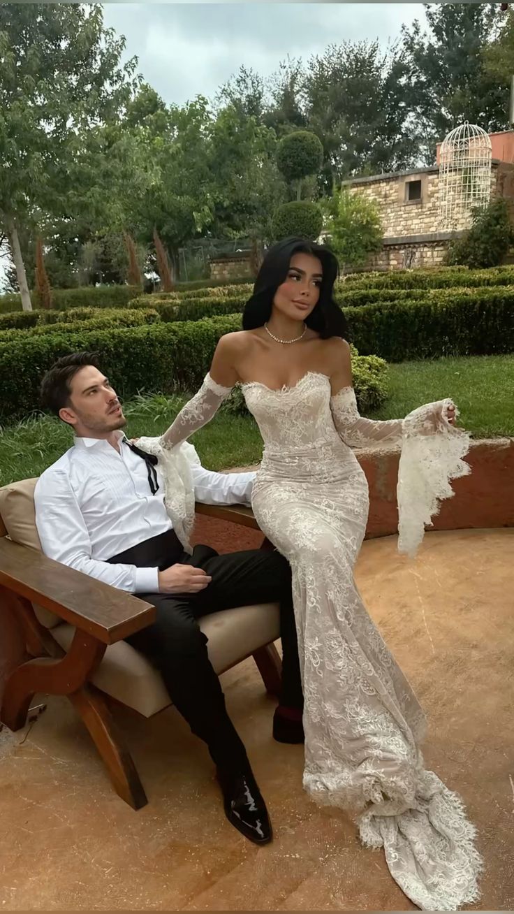 Sexy Mermaid Sweetheart Neck White Lace Long Train Wedding Dress DP6848