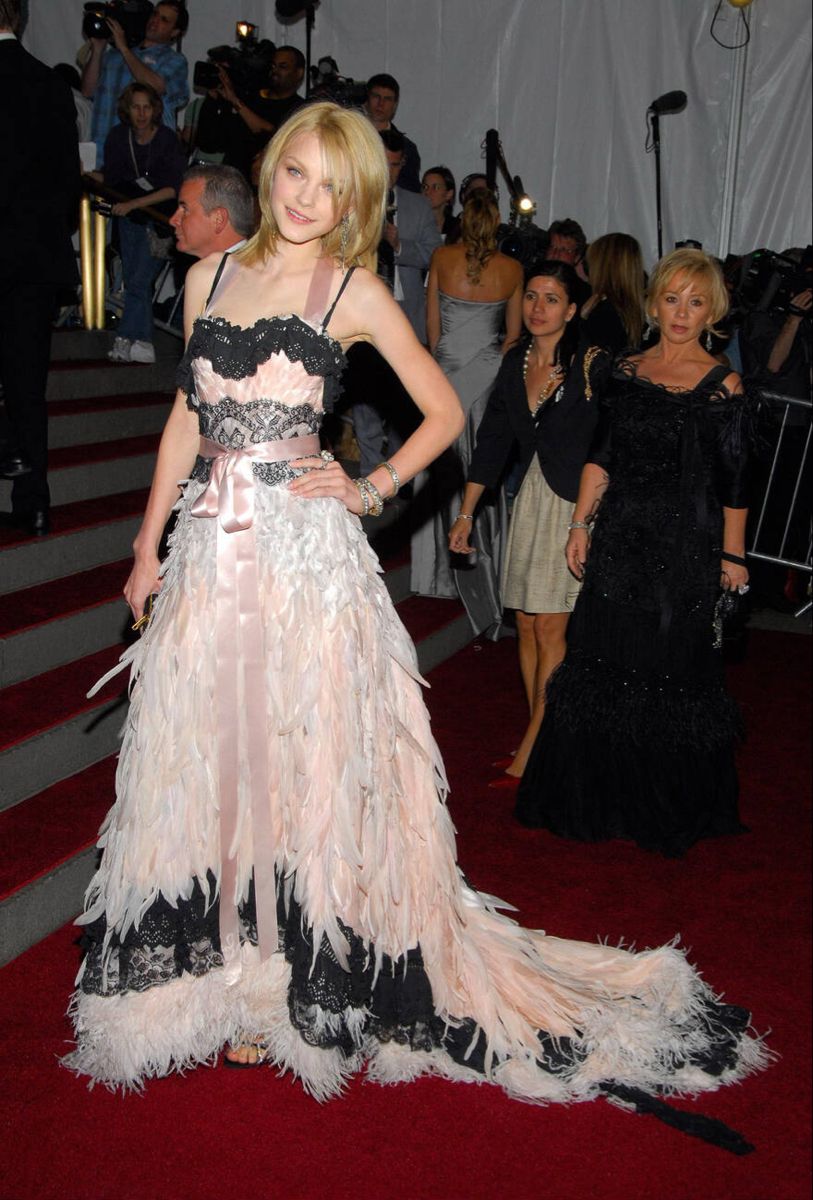 Vintage A Line Spaghetti Strap Black Lace Pink Feather Long Prom Dress Party Dresses DP3636