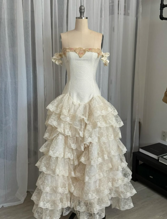 Vintage Light Apricot A Line Off the Shoulder Layered Lace Long Prom Dress Evening Dress DP7885
