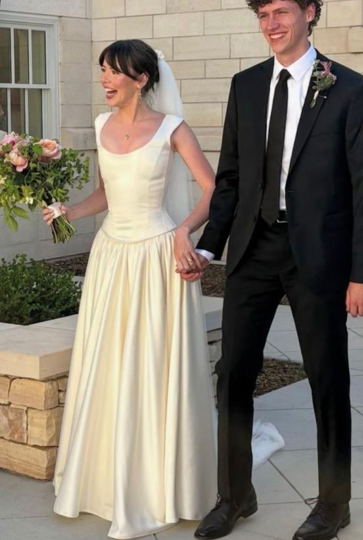 Vintage Ivory A Line Straps Satin Long Wedding Dress DP6726