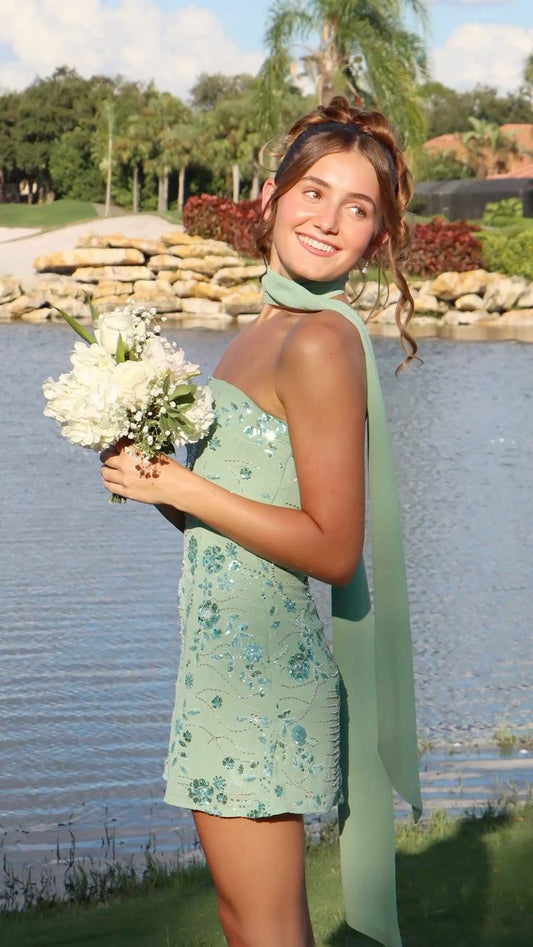 Sage Green Sheath Strapless Exquisite Beaded Chiffon Short Homecoming Dress Outfits DP5995