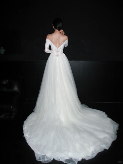 White Ball Gown Long Sleeve Exquisite Lace Tulle Long Wedding Dress DP8106
