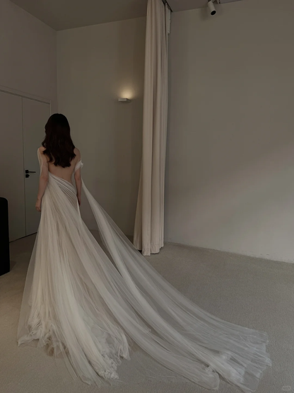 High-class Ball Gown Off the Shoulder Tulle Long Wedding Dress DP4375