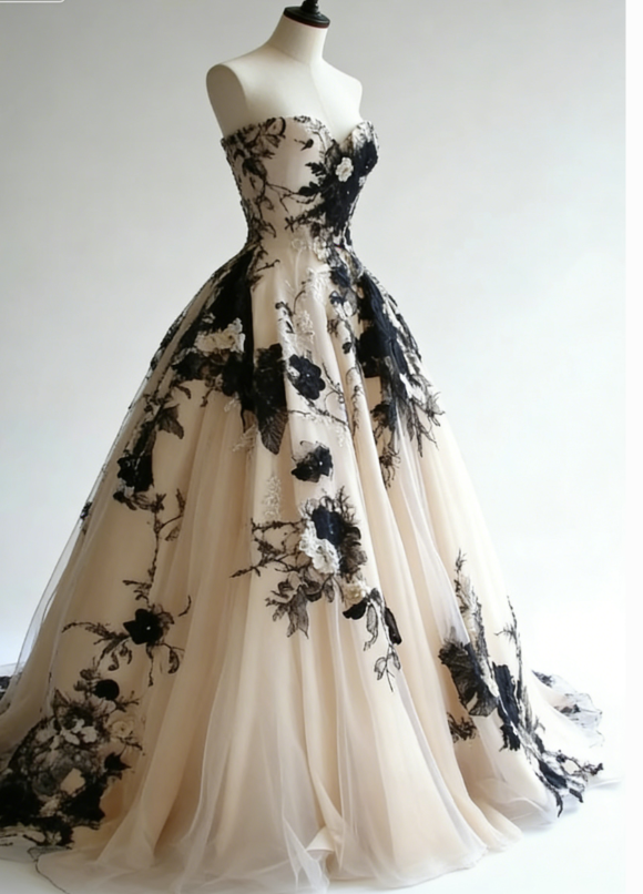 Stunning Ball Gown Sweetheart Neck Black Appliques Tulle Prom Dress Evening Gown DP5038