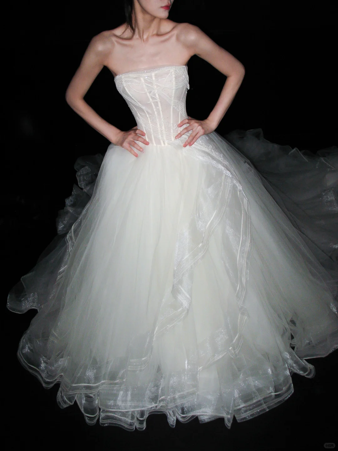 Pretty Ball Gown Strapless Corset White Ruffle Tulle Long Wedding Dress DP8094