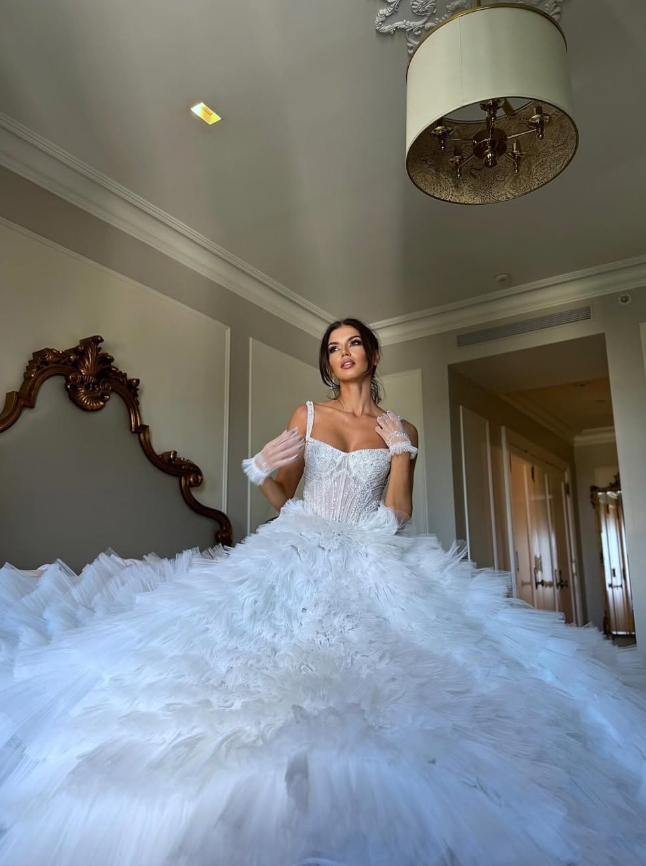 Stunning Ball Gown Spaghetti Strap Beaded Layered White Tulle Long Wedding Dress DP5837