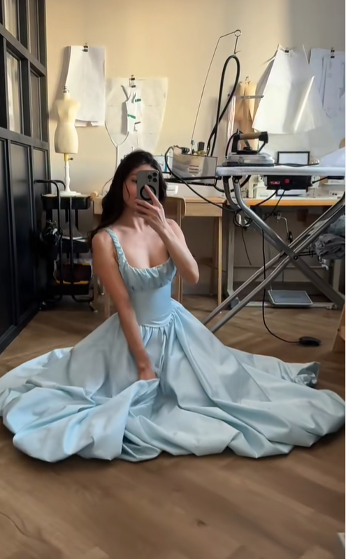 Elegant Blue A Line Spaghetti Strap Satin Long Prom Dress Outfits DP4537