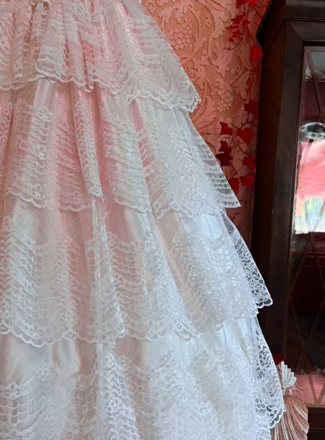 Light Pink Vintage Sweetheart Neck Tiered Lace Satin Gown Fairy Dress Wedding Dress DP1421