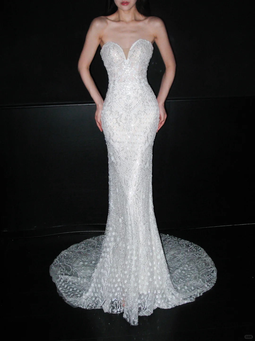 Luxurious Mermaid Sweetheart Neck White Beaded Sequin Tulle Long Wedding Dress DP8120