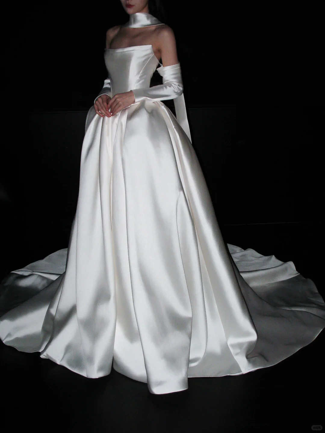 Elegant Ball Gown Strapless White Satin Long Train Wedding Dress DP8086