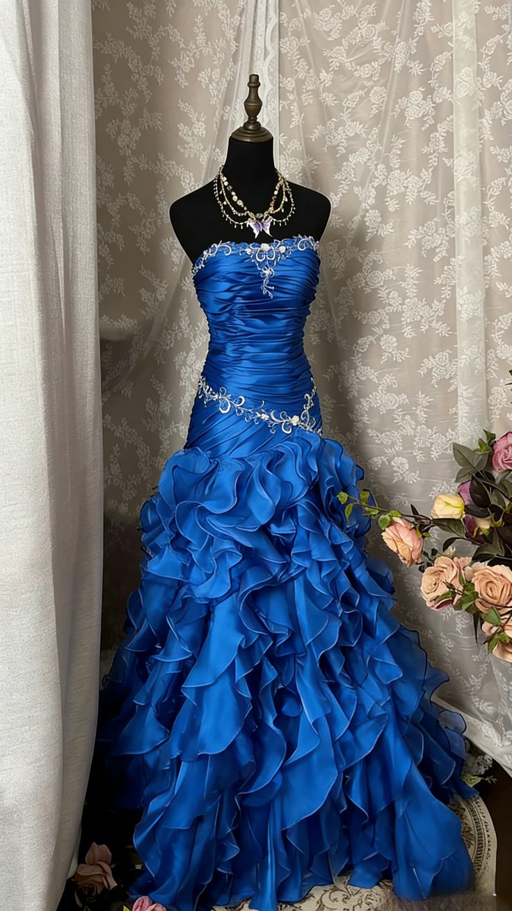 Vintage Ball Gown Strapless Beaded Ruffle Organza Satin Long Prom Dress Evening Dress DP4733