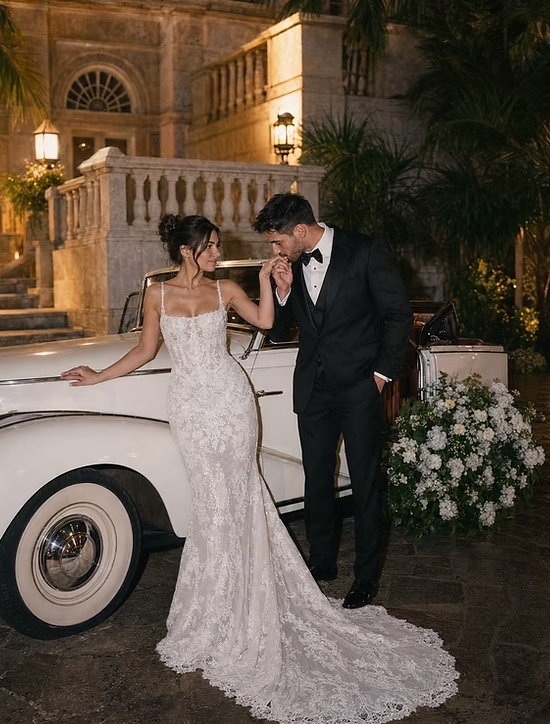 New Mermaid Spaghetti Straps White Exquisite Lace Long Wedding Dress DP7988