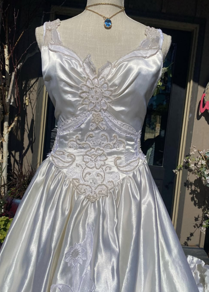 Retro A Line V Neck White Pearl Floral Satin Wedding Dress Prom Dress DP5526