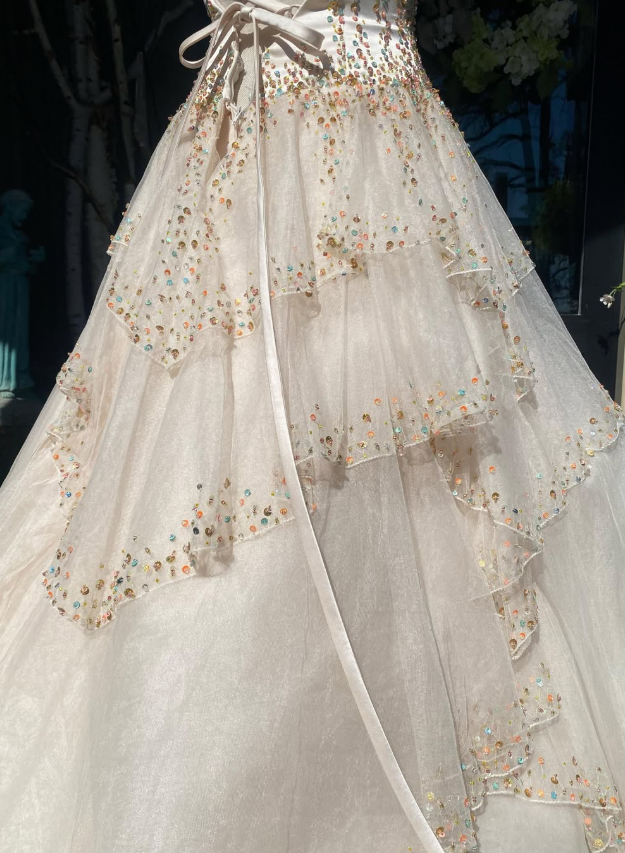 Vintage Glamorous A Line Sweetheart Neck Beaded Layered Tulle Wedding Dress Prom Dress DP5532