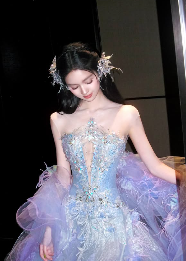 Dreamy Purple Ball Gown V Neck Exquisite Beaded Organza Long Prom Dress DP4605