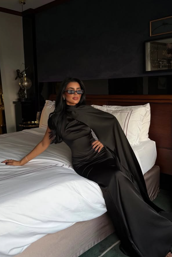 High-class Black Mermaid Satin Long Prom Dress Evening Dress DP8177