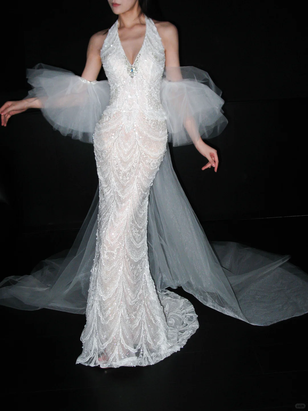 Pretty Mermaid Halter White Exquisite Beaded Lace Backless Long Wedding Dress DP8091