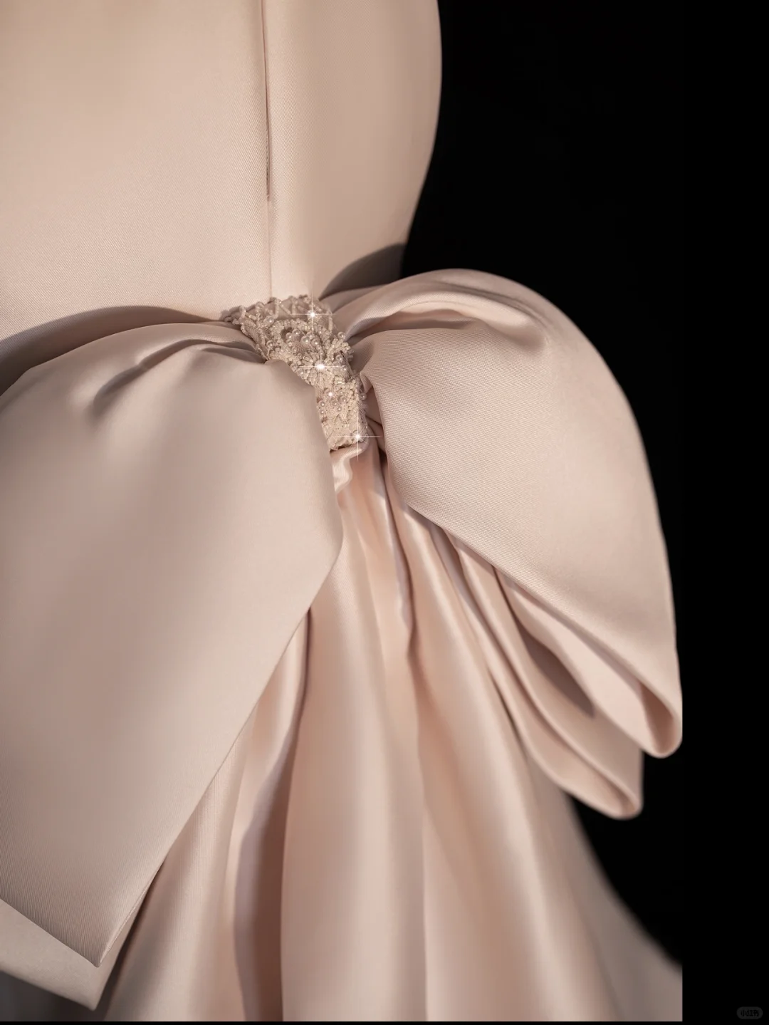 Elegant Mermaid Strapless Beaded Long Sweep Satin Long Prom Dress Formal Dress with Bow DP3238