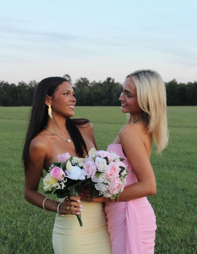 Light Yellow Sheath Sweetheart Neck Satin Open Back Short Homecoming Dress Outfits DP4035