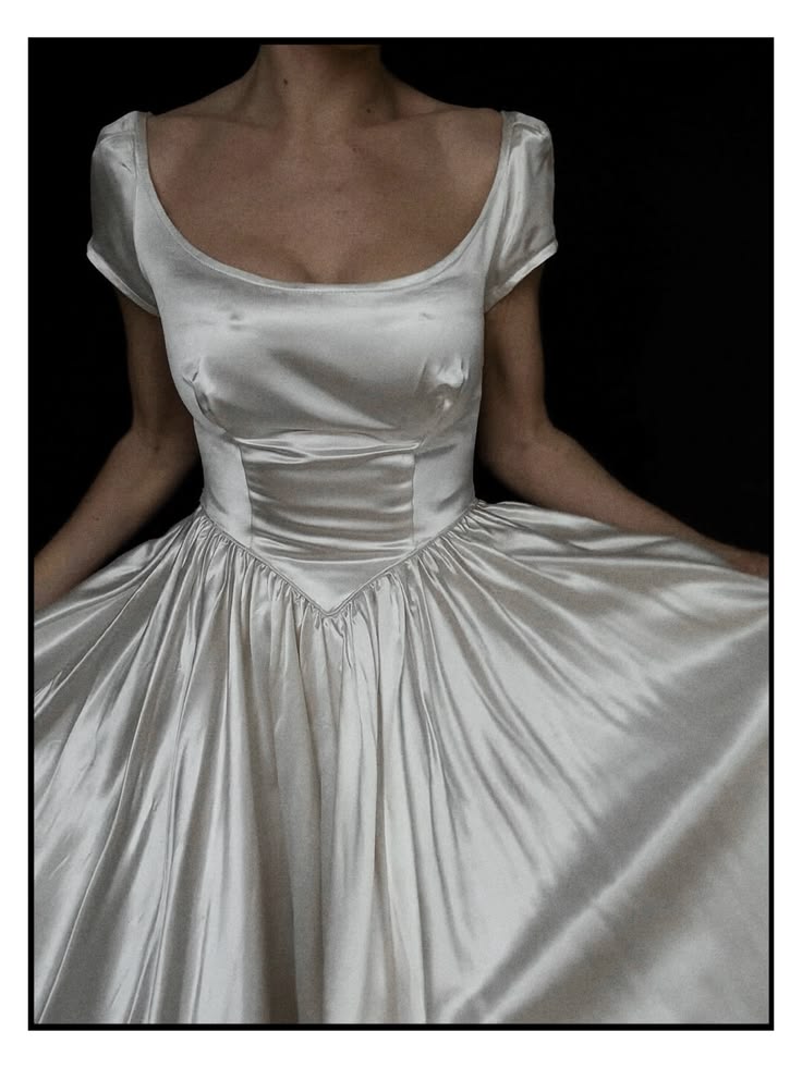 1940s Boat Neck Ballet White Satin Long Wedding Dress DP5211
