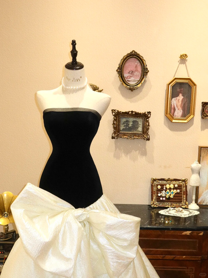 Elegant Mermaid Strapless Black Velvet White Satin Prom Dress 16th Birthday Dress with Bow DP3906