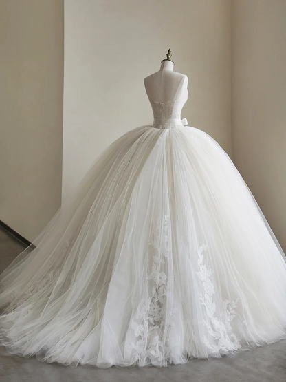 White Ball Gown Tulle Sweetheart Long Prom Dress  Beautiful Formal Wedding Dress Sweet 16 Dress DP325